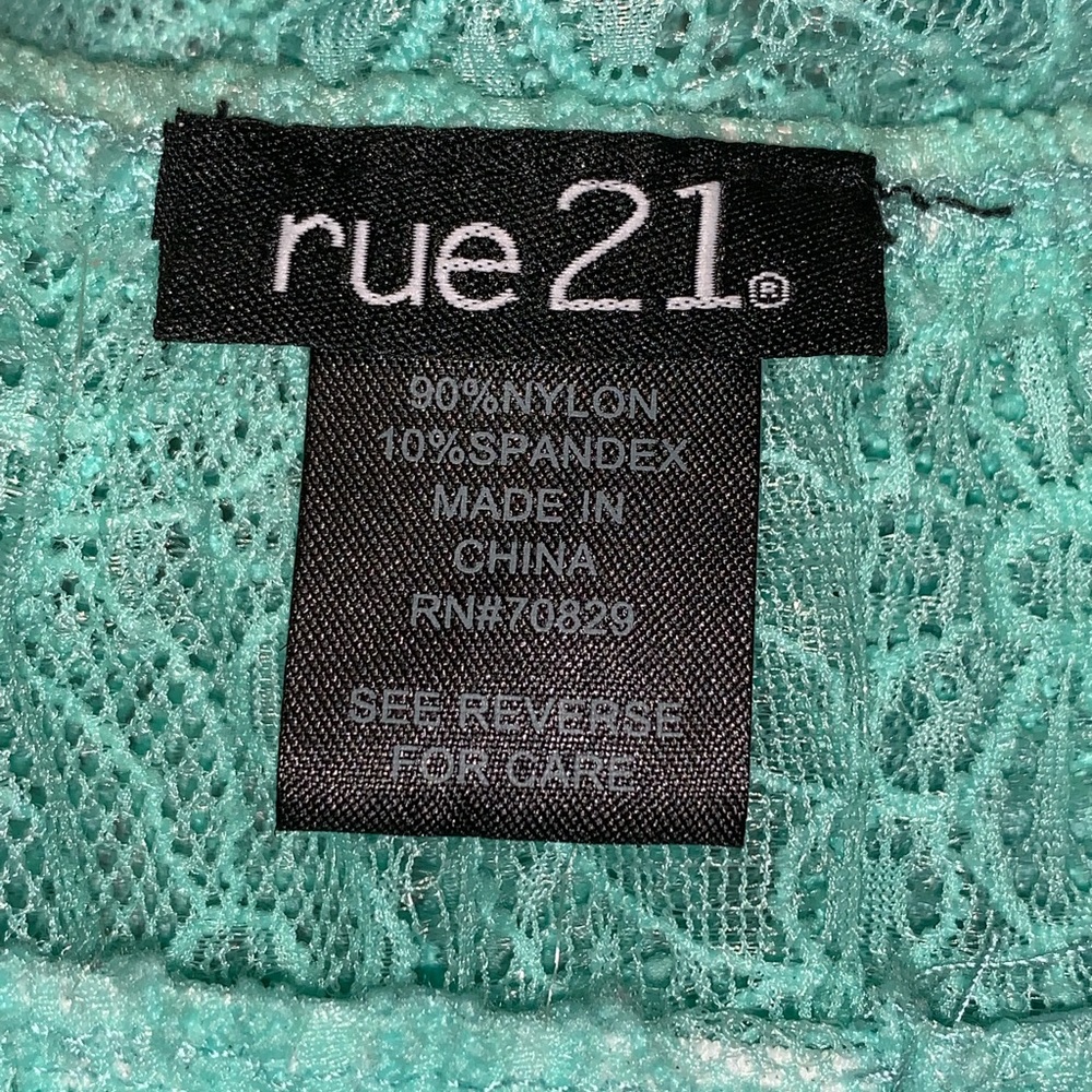 2 Lace Tops - Picture 3 of 7